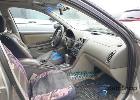 2001 Nissan Maxima Gle from USA, damaged, VIN JN1CA31D61T830594